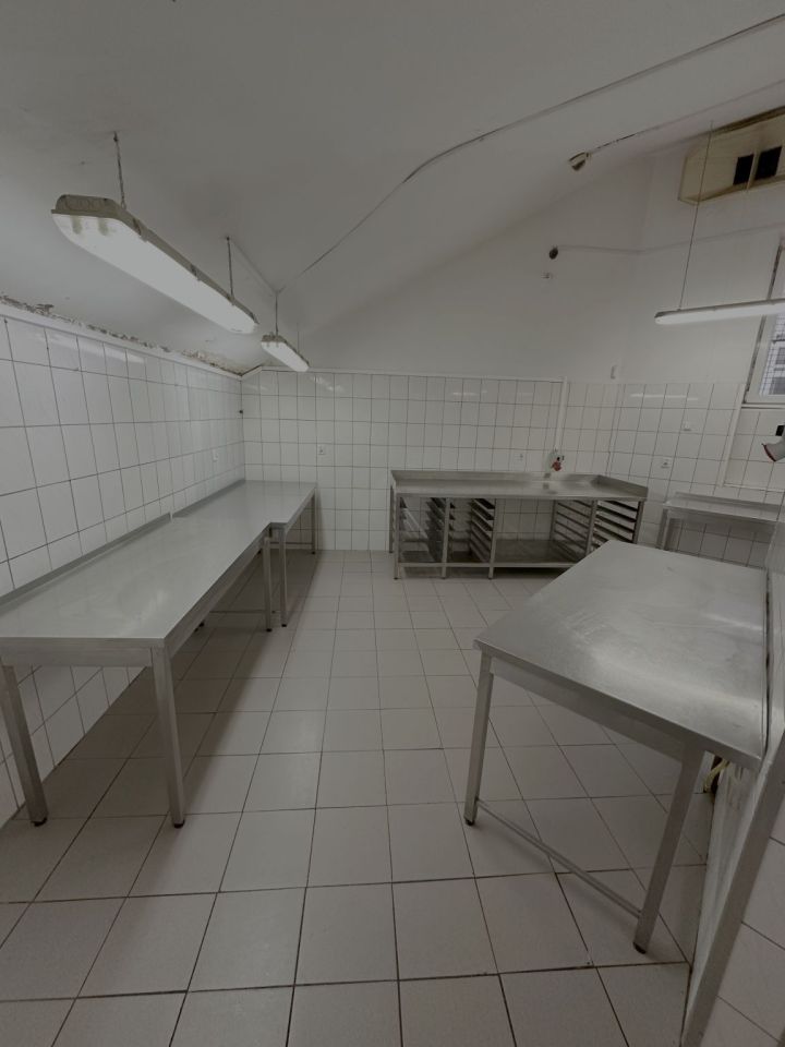 Lokal Warszawa Praga-Południe, al. Stanów Zjednoczonych