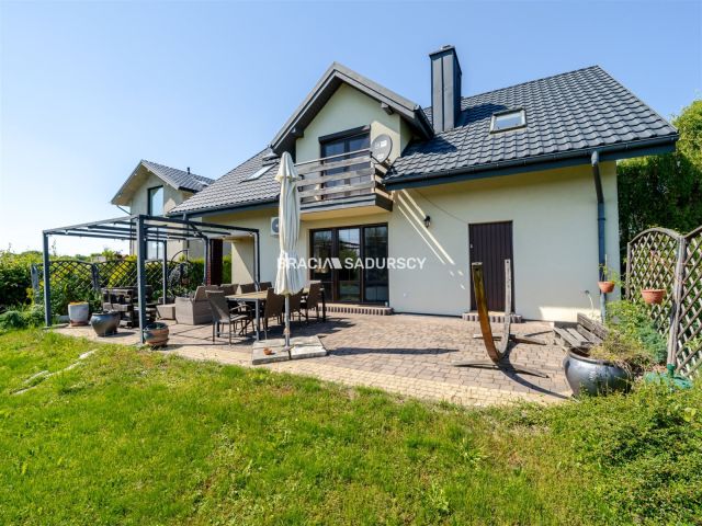dom wolnostojący, 4 pokoje Bochnia, ul. Przysieki. Zdjęcie 2