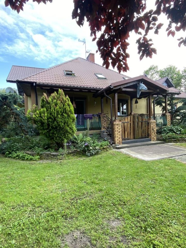 dom wolnostojący Łopuszno. Zdjęcie 2