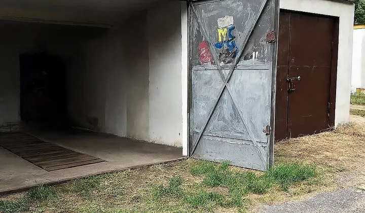 Garaż/miejsce parkingowe Ostrowiec Świętokrzyski, ul. Kuźnia