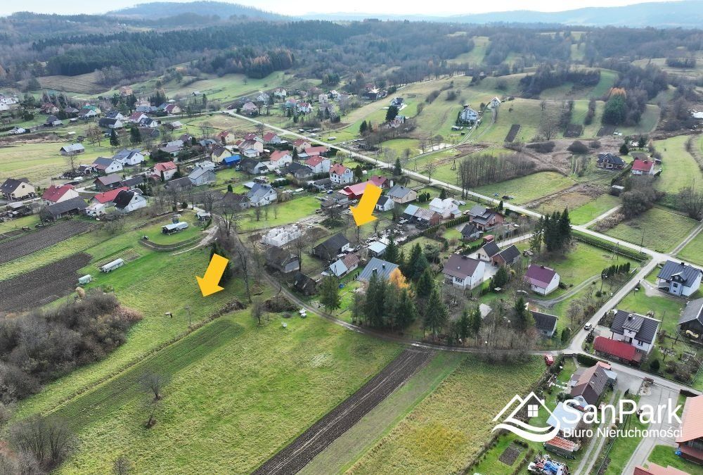 dom wolnostojący, 2 pokoje Lesko. Zdjęcie 13