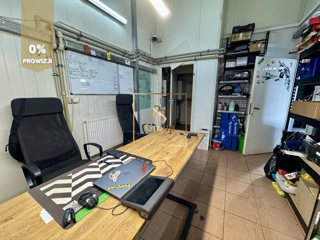 Hala/magazyn Łazy. Zdjęcie 8