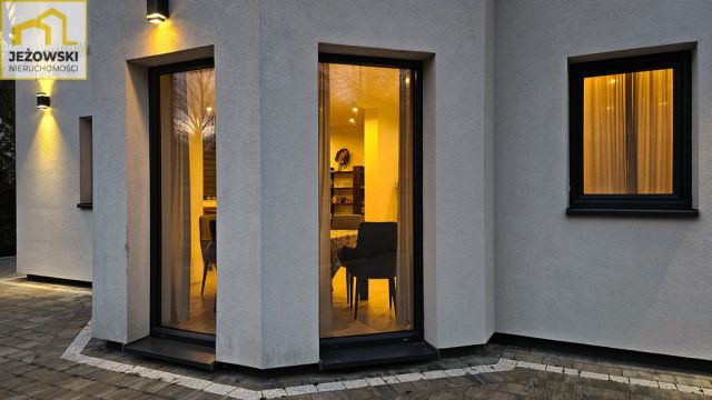 dom wolnostojący, 6 pokoi Janowiec. Zdjęcie 3