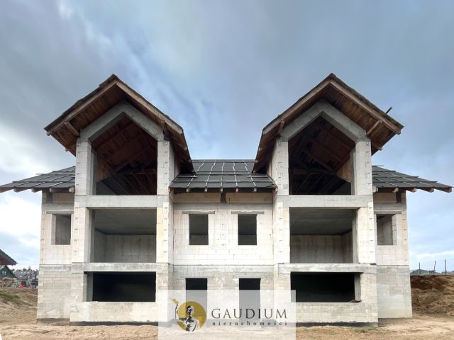 bliźniak, 10 pokoi Stężyca, ul. Szczęśliwa. Zdjęcie 2