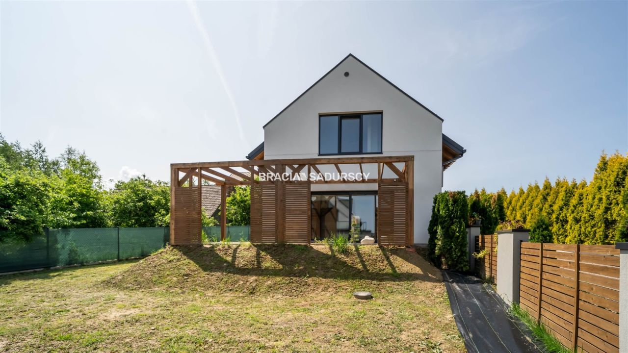 dom, 4 pokoje Krzywaczka. Zdjęcie 21