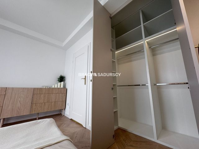 Mieszkanie 5-pokojowe Niepołomice. Zdjęcie 11