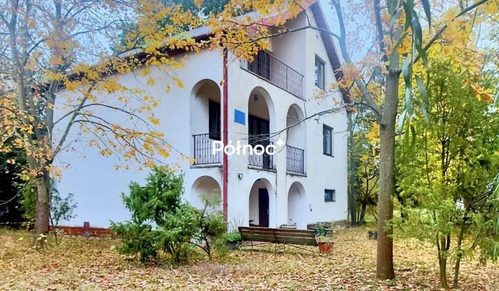 dom wolnostojący, 8 pokoi Zakręt
