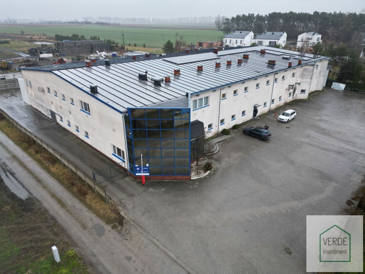 Hala/magazyn Biernatki, al. Flensa. Zdjęcie 1