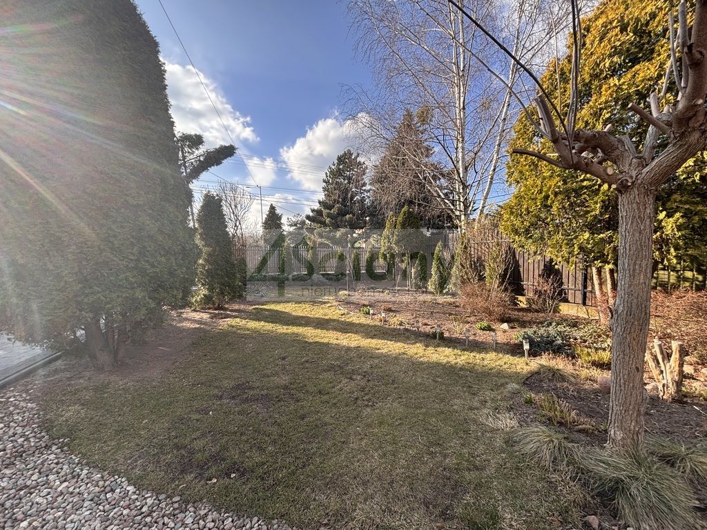 dom wolnostojący, 3 pokoje Dziekanów Leśny. Zdjęcie 7