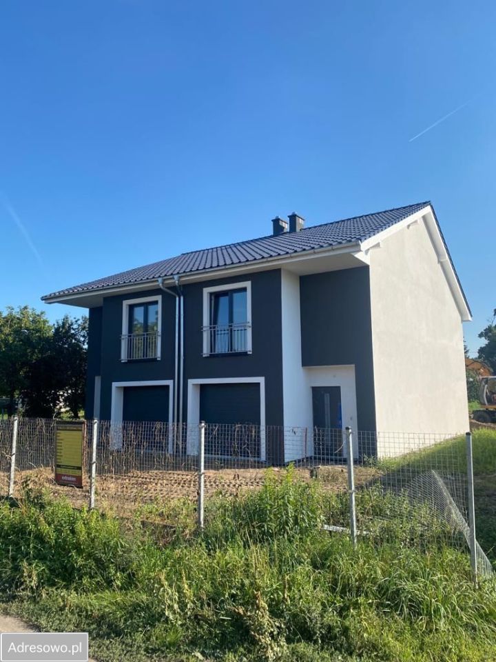 bliźniak, 4 pokoje Jaromirowice, ul. Krzywa. Zdjęcie 3