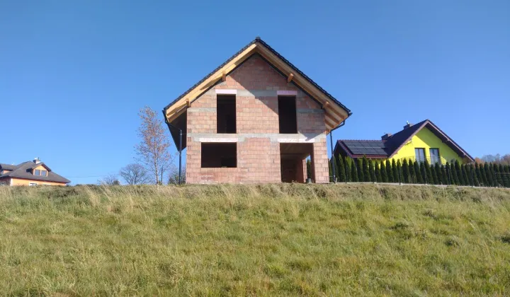 dom wolnostojący, 5 pokoi Naprawa