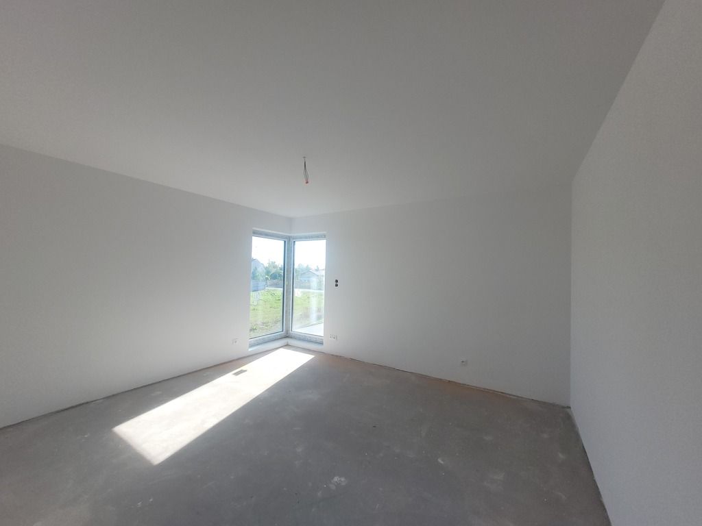 bliźniak, 6 pokoi Opacz Mała. Zdjęcie 8