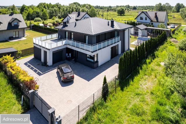 dom wolnostojący, 6 pokoi Nowe Lipiny. Zdjęcie 1