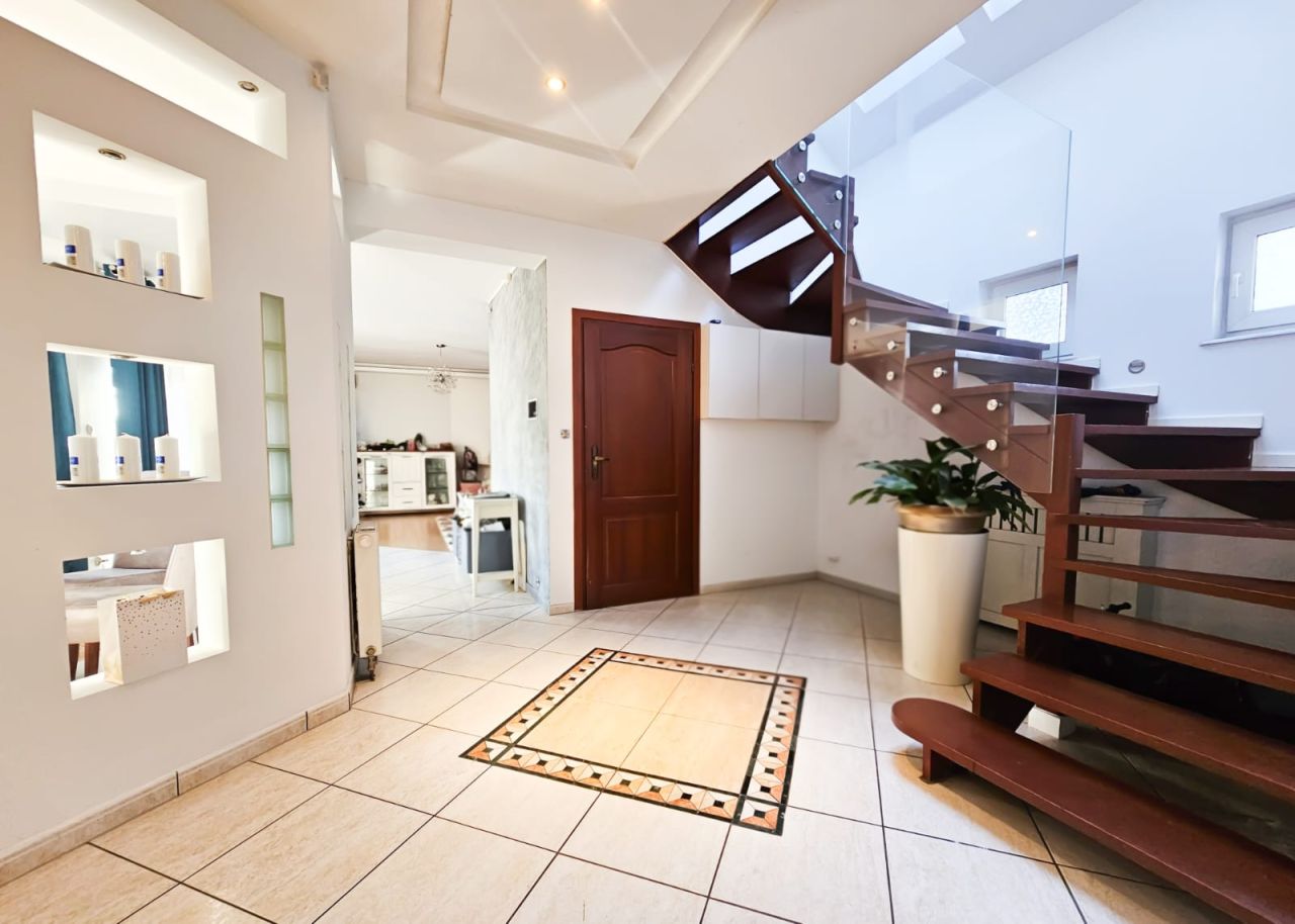 dom wolnostojący, 6 pokoi Kiełczów, Na Końcu. Zdjęcie 5