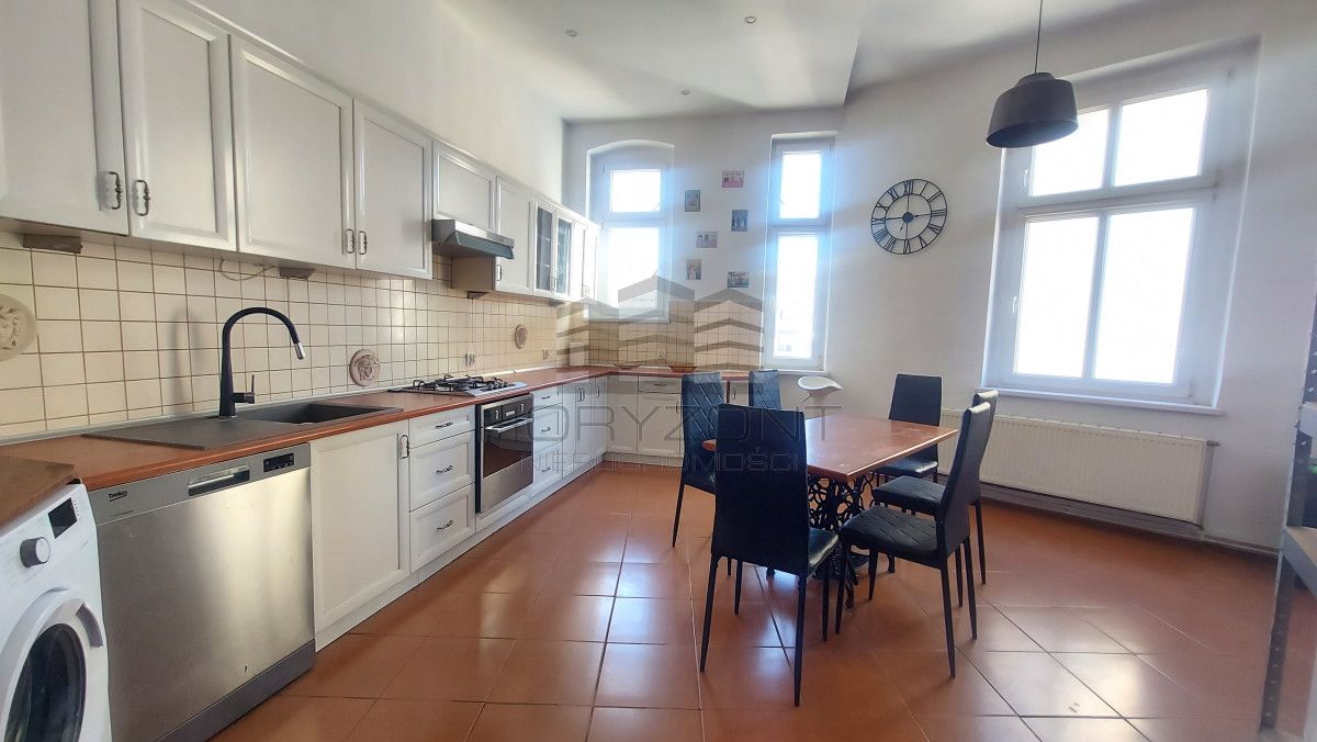 Mieszkanie 5-pokojowe Bydgoszcz Śródmieście. Zdjęcie 1