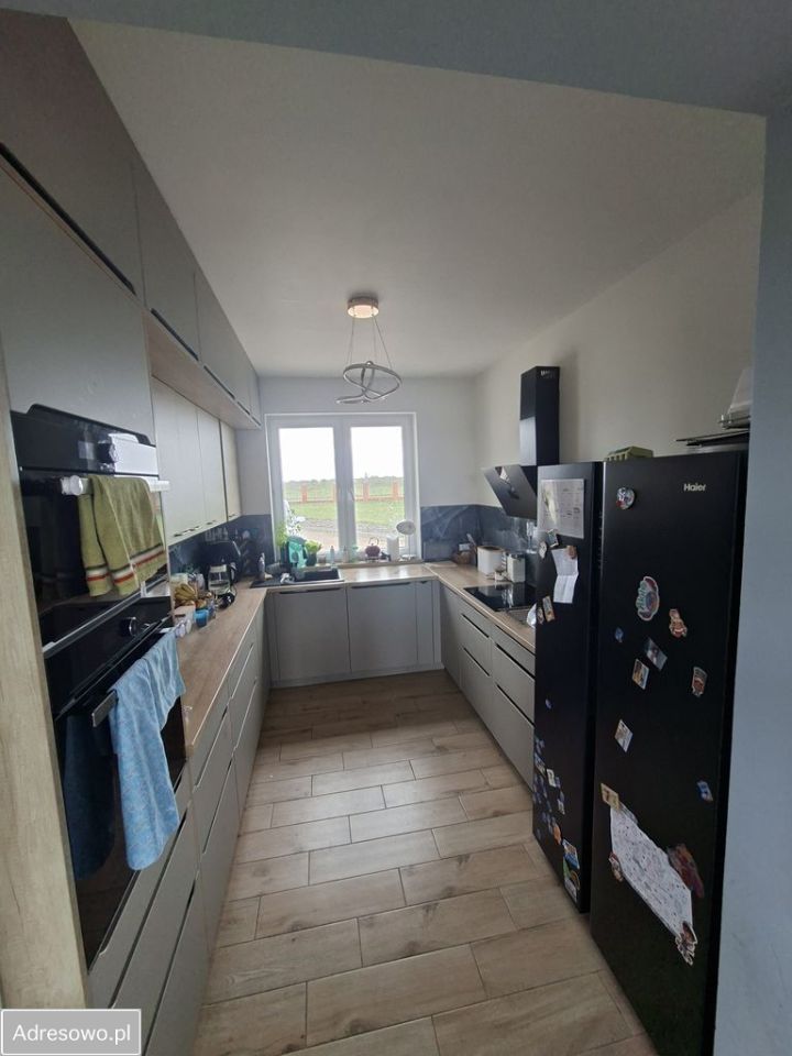 dom wolnostojący, 6 pokoi Chełmica Mała. Zdjęcie 11