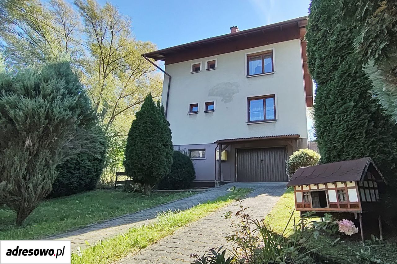 dom wolnostojący, 4 pokoje Cieszyn, ul. Hugona Kołłątaja. Zdjęcie 1