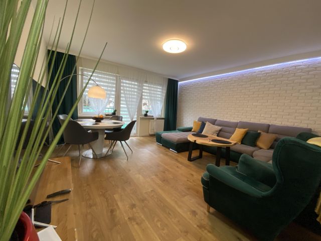 Mieszkanie 4-pokojowe Świnoujście, ul. Hugona Kołłątaja. Zdjęcie 1