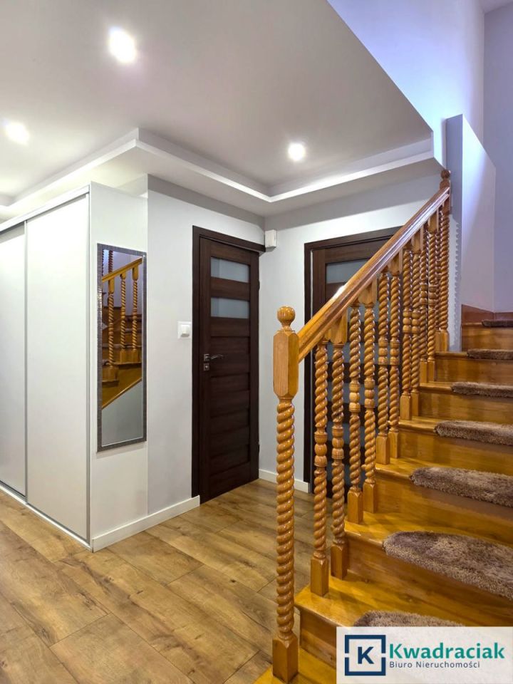 dom wolnostojący, 5 pokoi Zahutyń. Zdjęcie 4