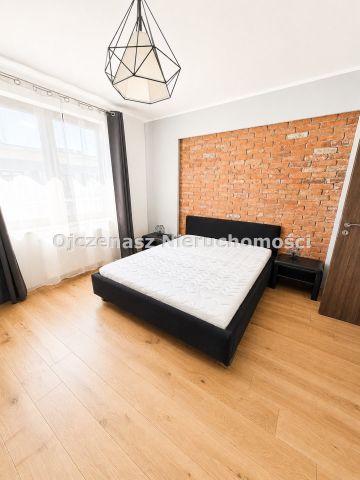 Mieszkanie 4-pokojowe Bydgoszcz Śródmieście, ul. Dworcowa. Zdjęcie 2