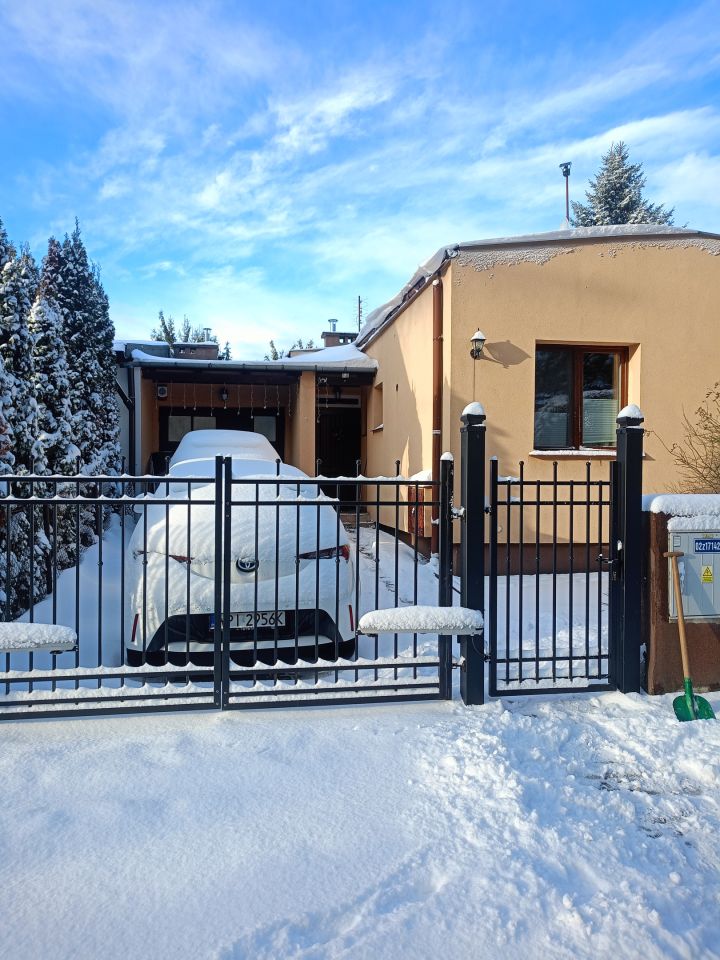 bliźniak, 4 pokoje Piaseczno Osiedle Przy Kamieniu, ul. Szafirowa. Zdjęcie 1