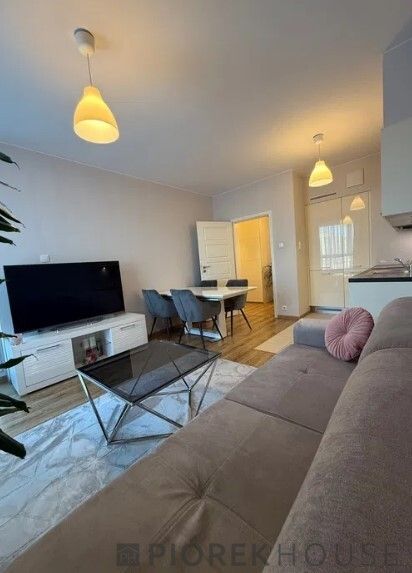 Mieszkanie 3-pokojowe Warszawa Praga-Południe, ul. Jana Nowaka-Jeziorańskiego. Zdjęcie 3