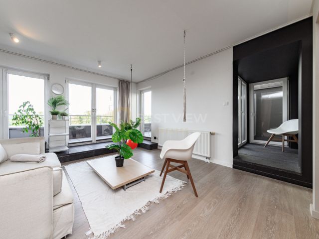 Mieszkanie 8-pokojowe Warszawa Targówek. Zdjęcie 1