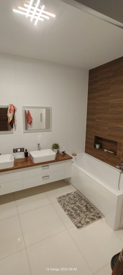 dom wolnostojący Drużbice. Zdjęcie 3