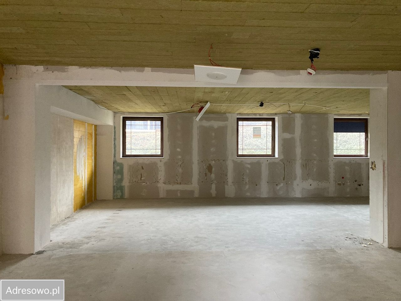 Lokal Krynica Morska, ul. Przyjaźni. Zdjęcie 3