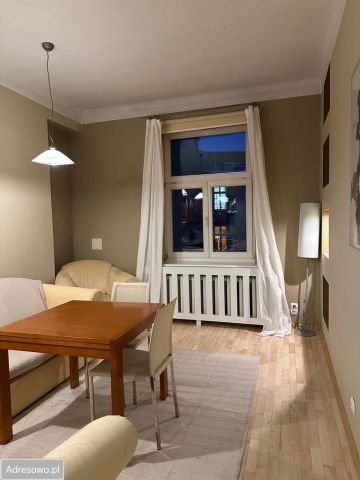 Mieszkanie 3-pokojowe Warszawa Śródmieście, ul. Emiliana Konopczyńskiego. Zdjęcie 1