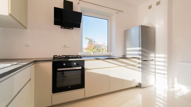 bliźniak, 6 pokoi Wola Luborzycka. Zdjęcie 4