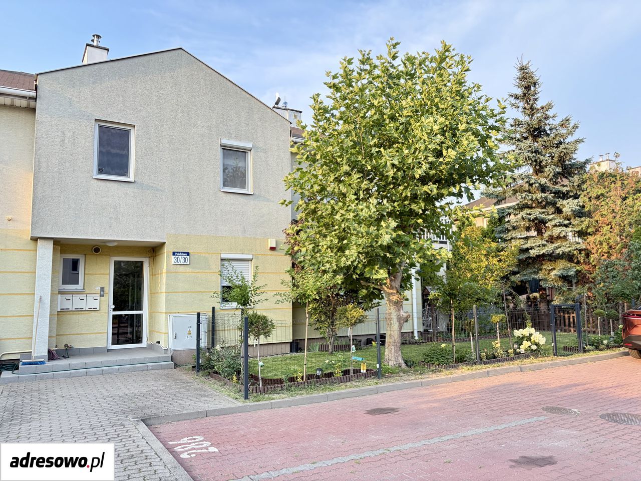 Warszawa Wawer, ul. Południowa Mieszkanie - 3 pokoje - 70 m² - 1 piętro
