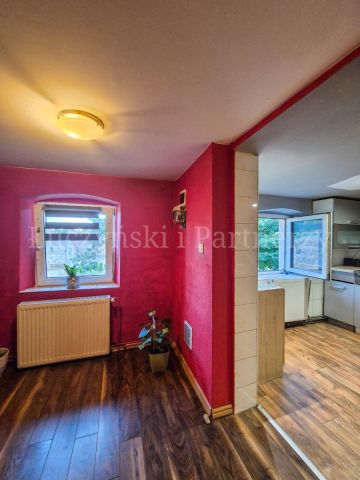 dom wolnostojący, 5 pokoi Pasiecznik. Zdjęcie 11