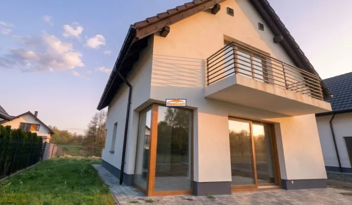dom wolnostojący, 4 pokoje Rączna