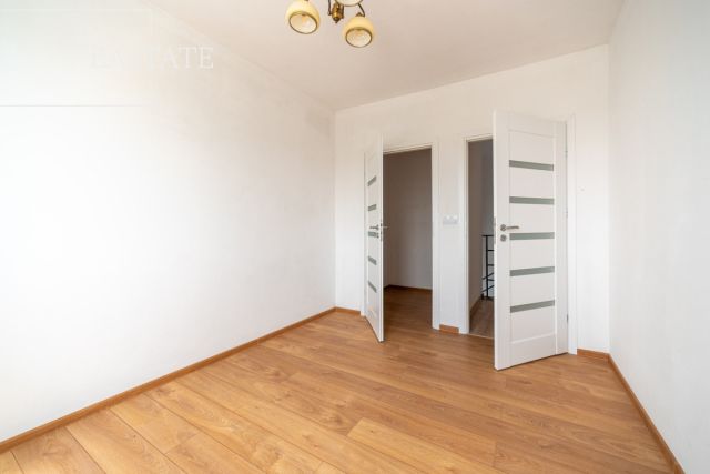 dom szeregowy, 4 pokoje Bieniewice, ul. Dobra. Zdjęcie 15