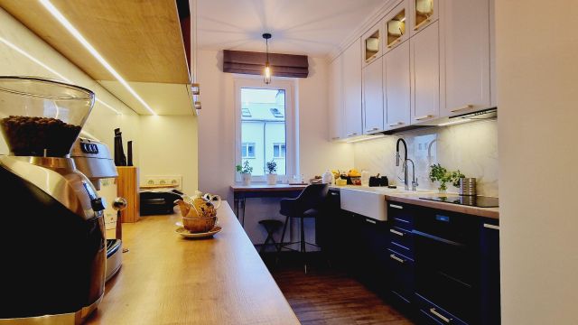 Mieszkanie 4-pokojowe Warszawa Kabaty, ul. Pod Lipą. Zdjęcie 1