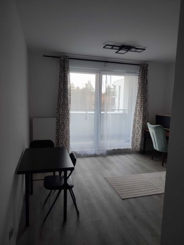 Mieszkanie 2-pokojowe Warszawa Falenica, ul. Poematu. Zdjęcie 1