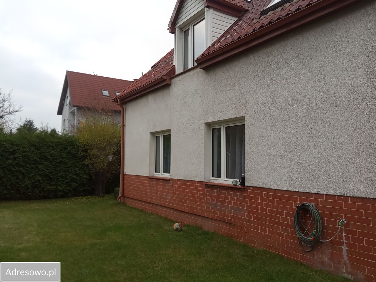 dom wolnostojący, 3 pokoje Dziekanów Leśny, ul. Pogodna. Zdjęcie 1