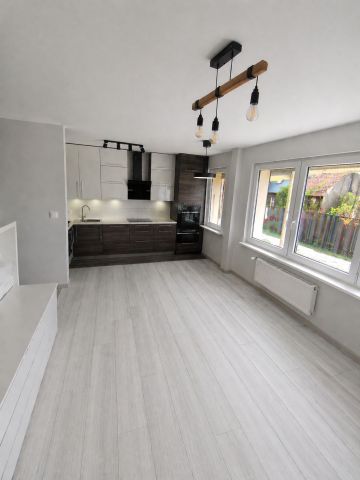 Mieszkanie 3-pokojowe Kościan, os. Piastowskie. Zdjęcie 1