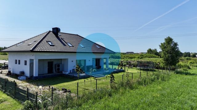 dom wolnostojący, 5 pokoi Brynica. Zdjęcie 1