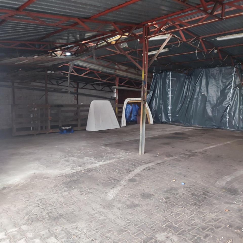 Hala/magazyn Żabia Wola. Zdjęcie 2