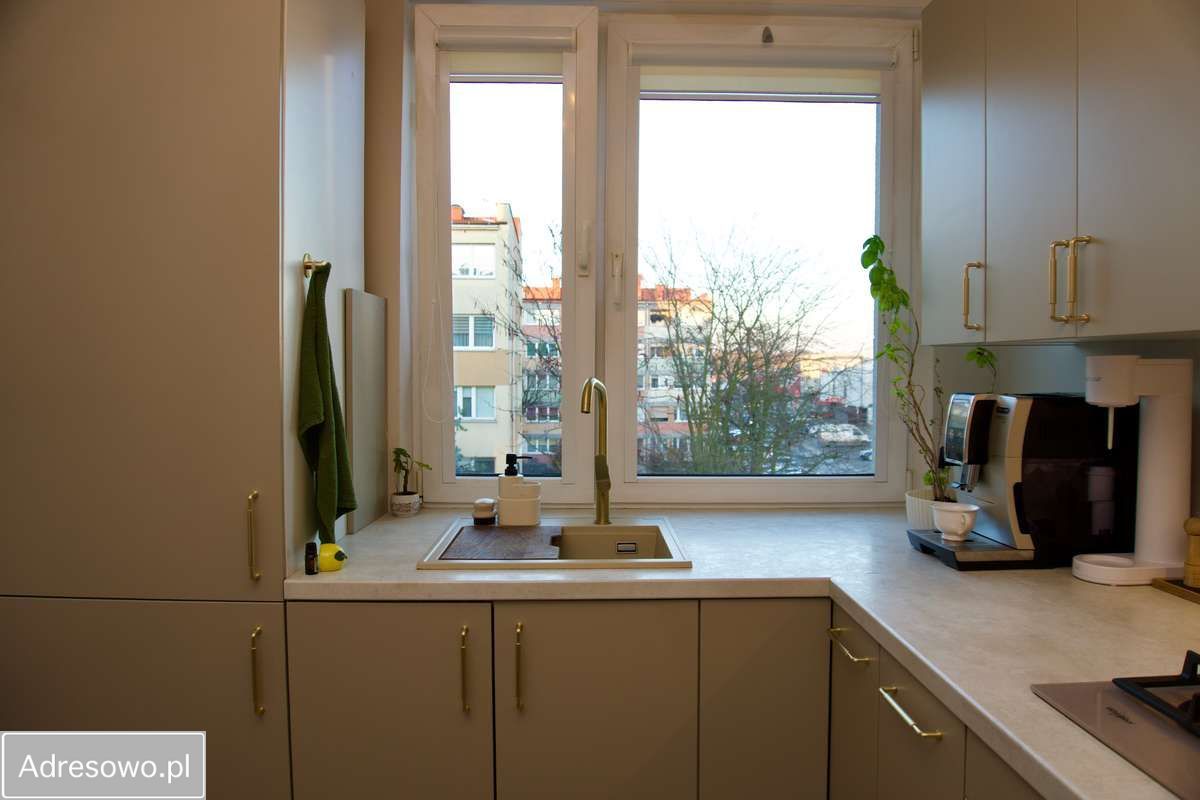 Mieszkanie 3-pokojowe Jelcz-Laskowice Centrum, ul. Stefana Drzewieckiego. Zdjęcie 2