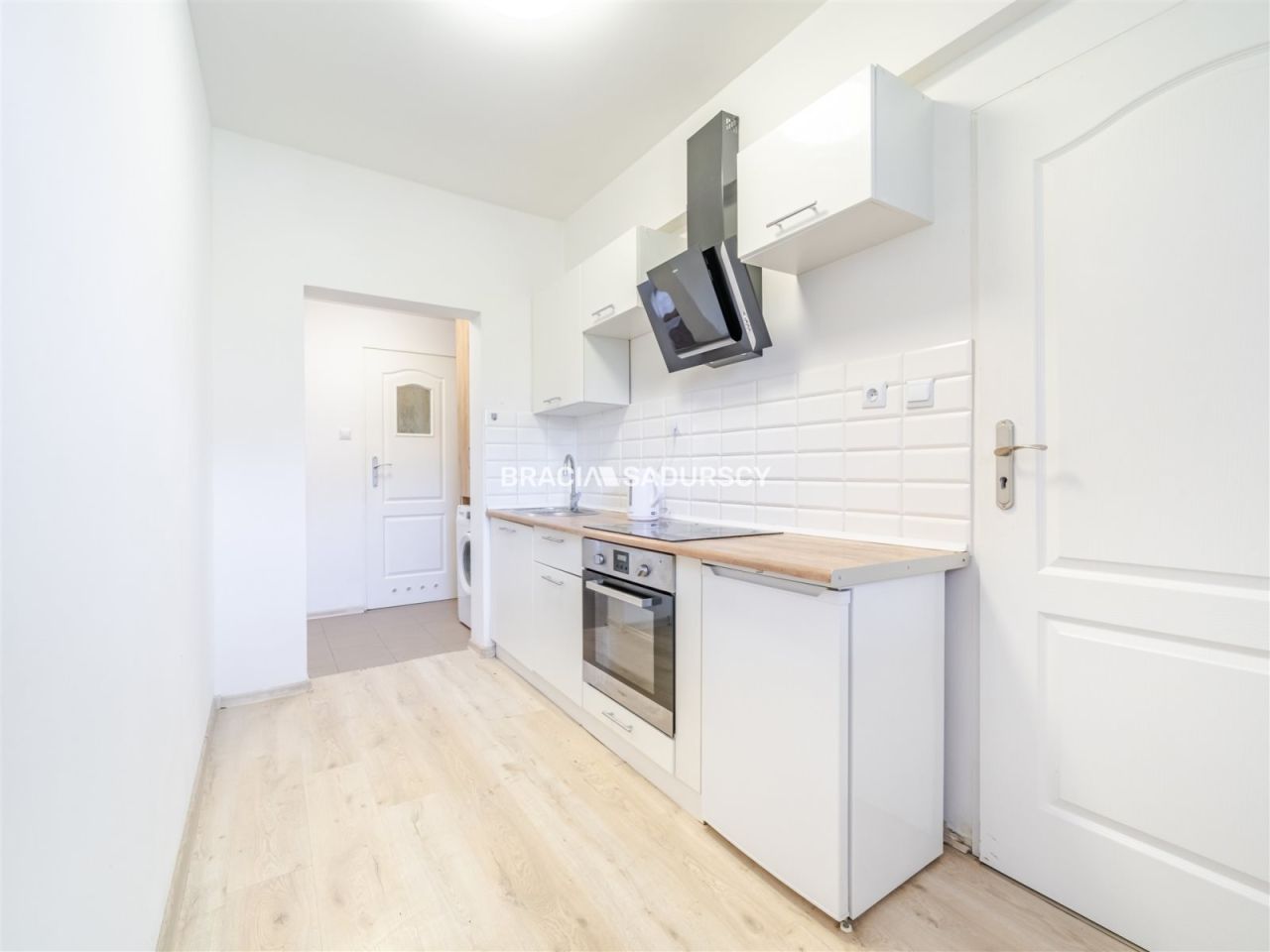 dom wolnostojący, 11 pokoi Kraków Podgórze Duchackie, ul. Nowosądecka. Zdjęcie 10