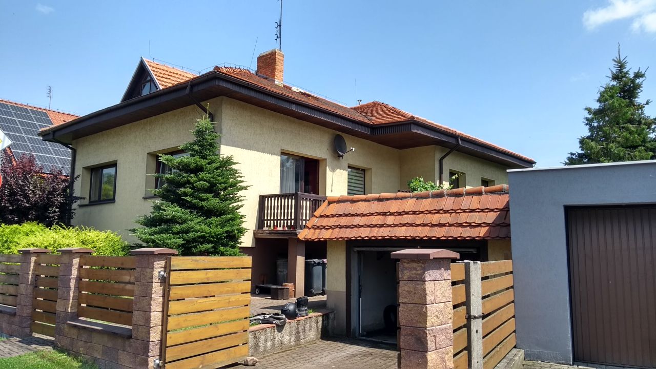 dom wolnostojący, 6 pokoi Jarocin, Wiosenna. Zdjęcie 1