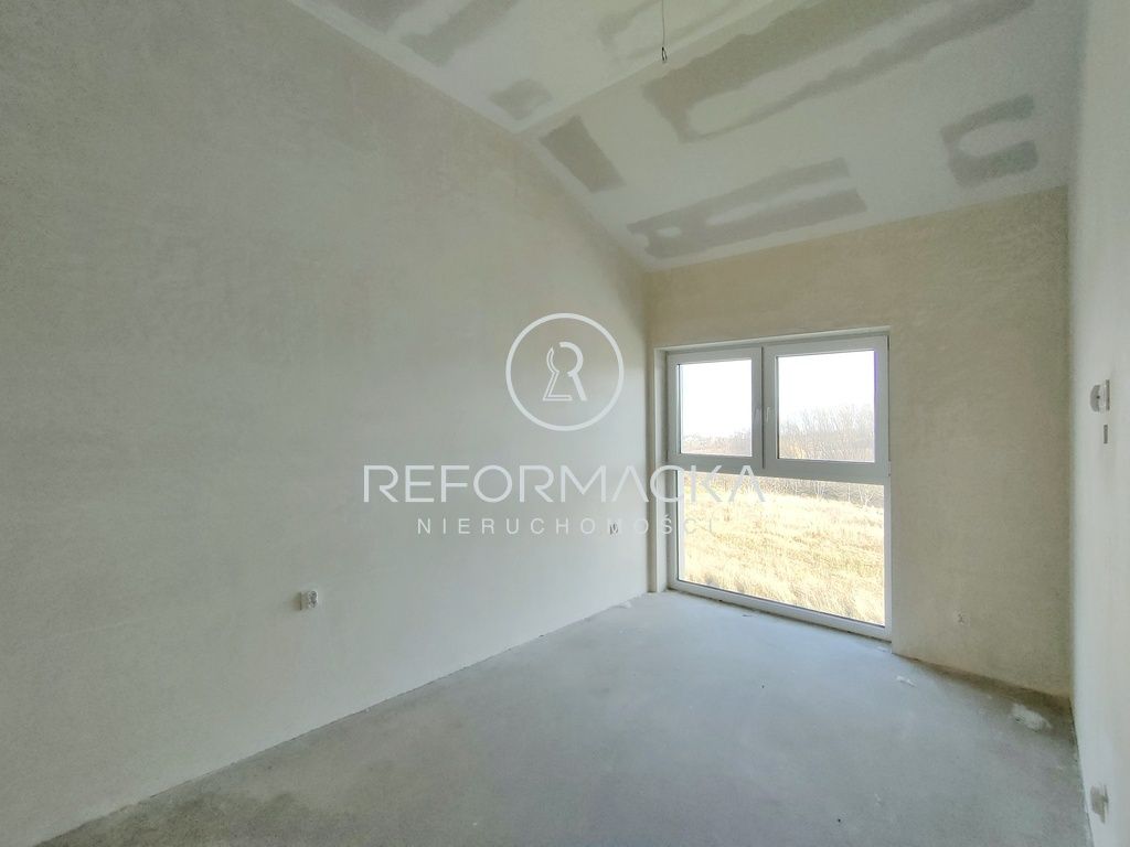 Mieszkanie 3-pokojowe Kielanówka. Zdjęcie 12