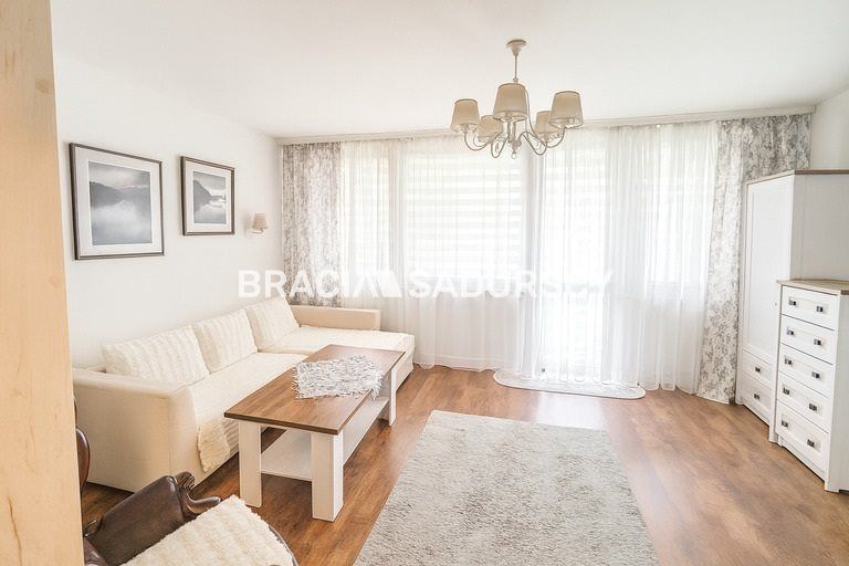 Mieszkanie 3-pokojowe Kraków, ul. Aleksandry. Zdjęcie 2