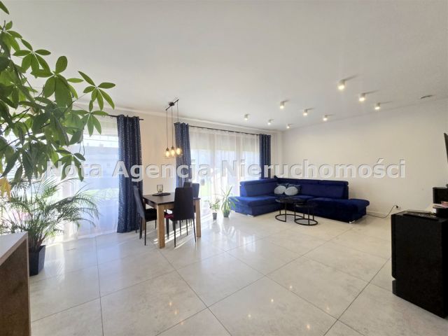 dom wolnostojący, 4 pokoje Jedlina-Zdrój. Zdjęcie 2