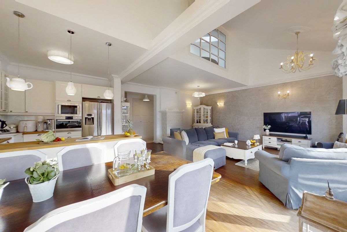 Mieszkanie 5-pokojowe Łódź Górna. Zdjęcie 1