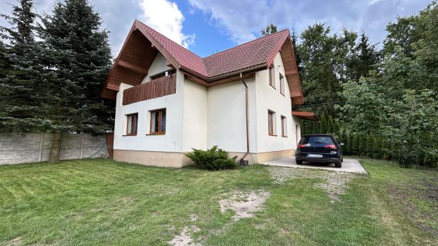 dom wolnostojący, 4 pokoje Latowicz Góra, ul. Antoniego Kuźniarskiego. Zdjęcie 1