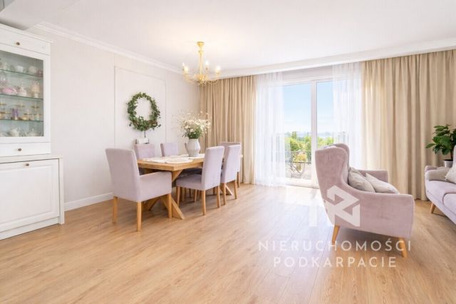 dom szeregowy, 3 pokoje Rzeszów, ul. Porąbki. Zdjęcie 2